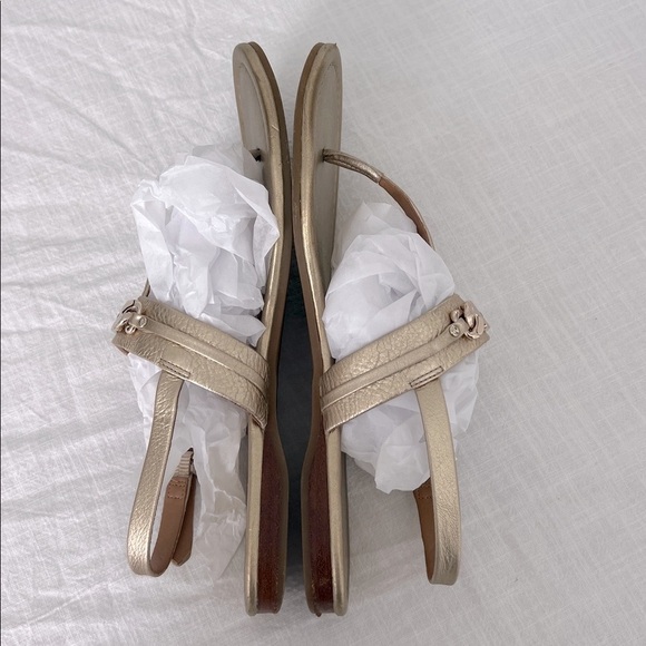 Coach Caterine Gold Leather Chainlink Sandals 7.5 - Picture 7 of 13